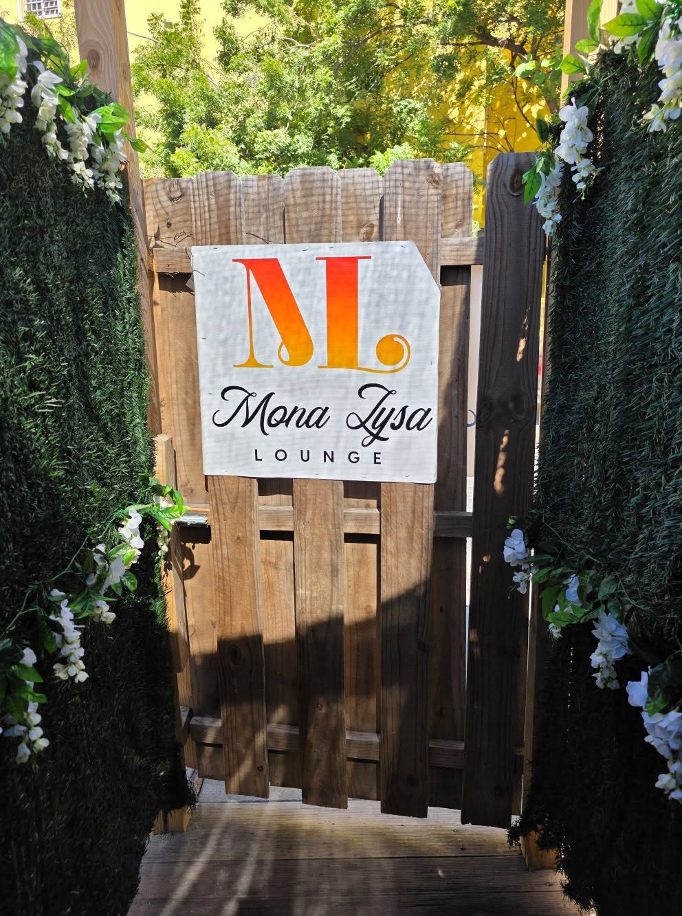 Mona Lysa Lounge entrance gate